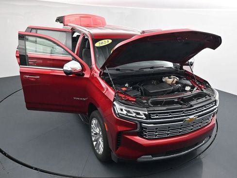Used 2024 Chevrolet Tahoe Premier AWD/4WD image 43