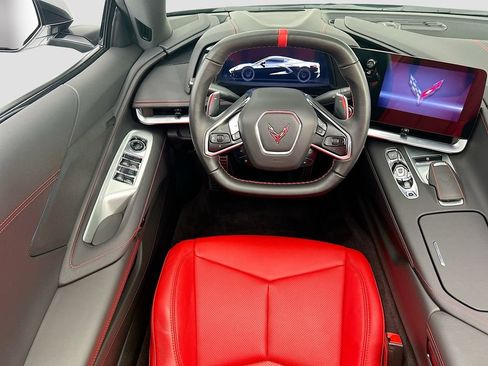 Used 2024 Chevrolet Corvette Stingray Convertible w/ 1LT RWD image 10