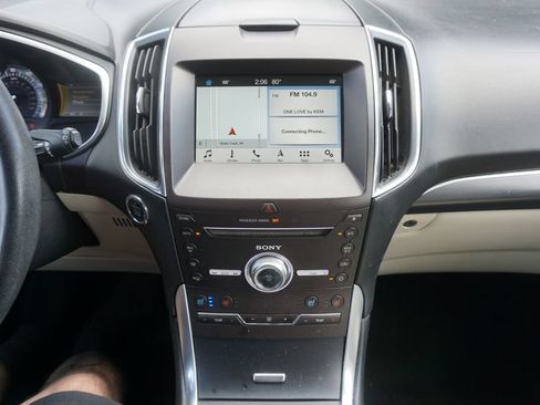 Used 2018 Ford Edge Titanium w/ Equipment Group 301A FWD image 13