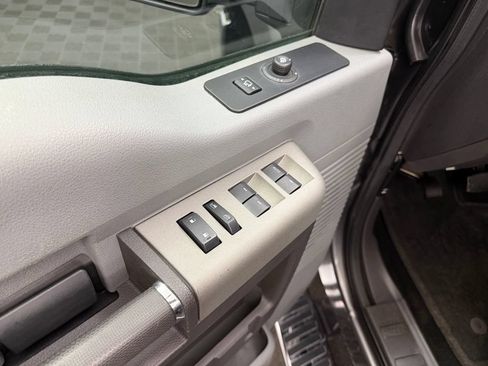 Used 2012 Ford F250 XLT w/ XLT Premium Pkg AWD/4WD image 14