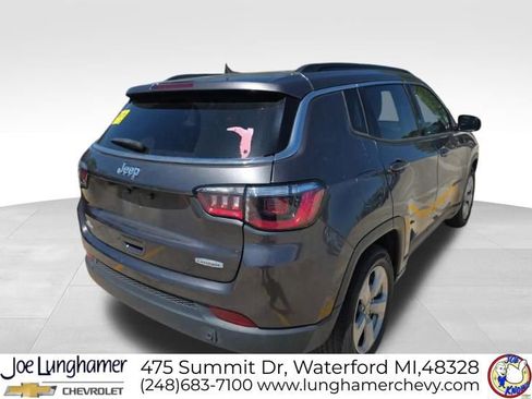 Used 2021 Jeep Compass Latitude image 3