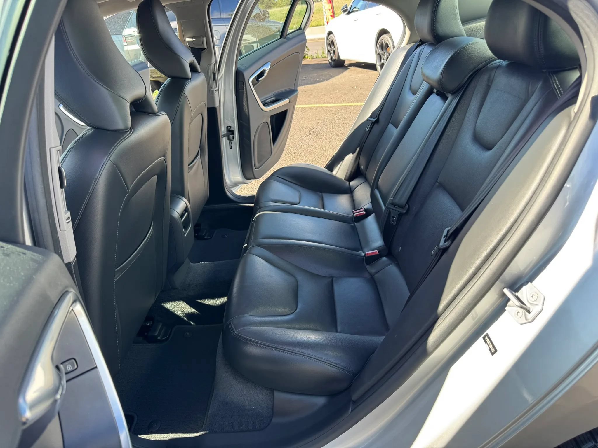 Used 2016 Volvo S60 T5 Premier w/ Convenience Package AWD/4WD image 16
