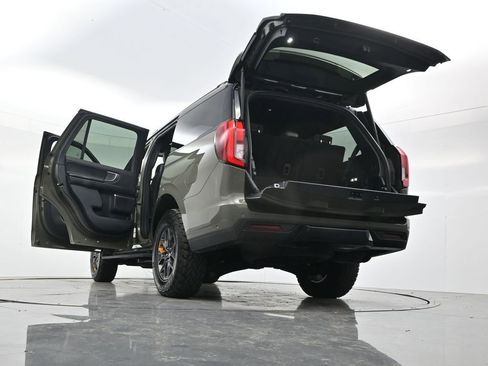 Used 2025 Ford Expedition Tremor AWD/4WD image 58