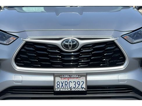 Used 2021 Toyota Highlander L FWD image 45