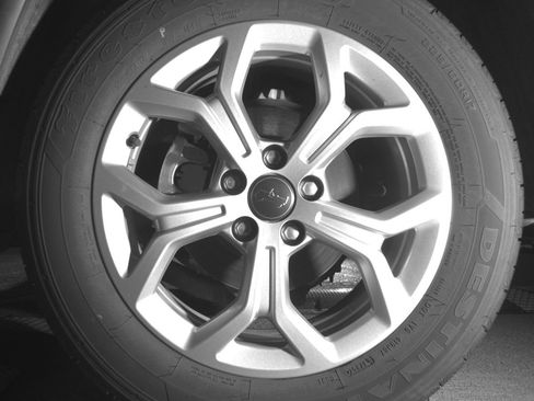 Used 2025 Jeep Compass Latitude image 14