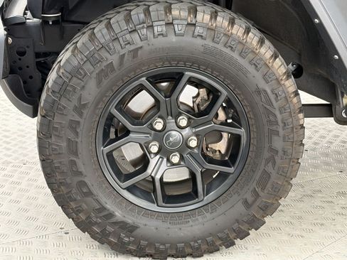 Used 2025 Jeep Wrangler Unlimited Sport AWD/4WD image 12