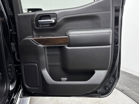 Used 2019 GMC Sierra 1500 SLT w/ SLT Premium Plus Package image 32