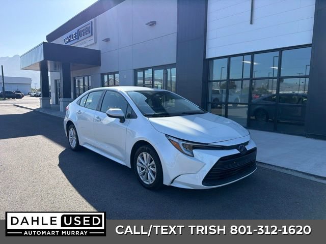Used 2025 Toyota Corolla LE w/ LE Premium Package AWD/4WD image 1