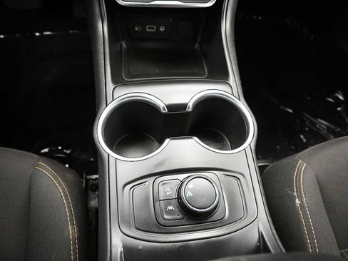 Used 2020 GMC Terrain SLE image 21