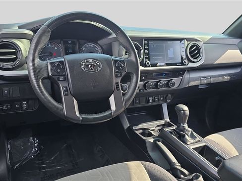 Used 2021 Toyota Tacoma TRD Off-Road AWD/4WD image 19