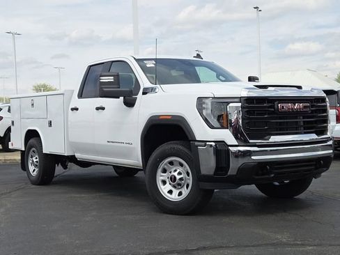 New 2025 GMC Sierra 3500 Pro w/ Convenience Package AWD/4WD image 2