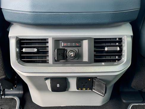 Used 2023 Ford F150 Limited AWD/4WD image 39