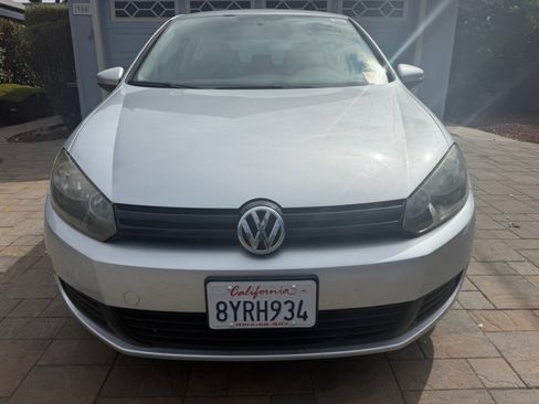 Used 2011 Volkswagen Golf 2-Door image 3