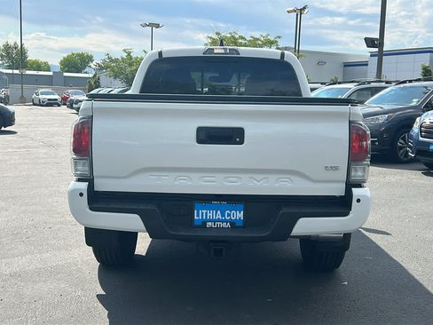 Used 2021 Toyota Tacoma TRD Off-Road w/ Technology Package AWD/4WD image 6