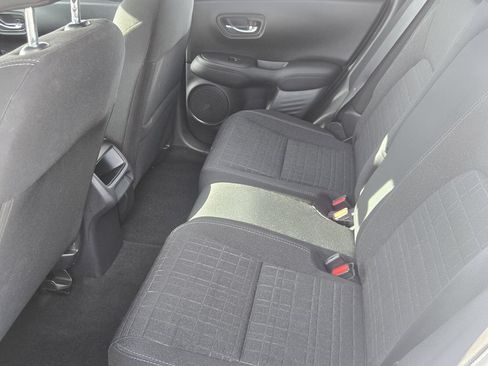 Certified 2025 Honda HR-V LX image 12