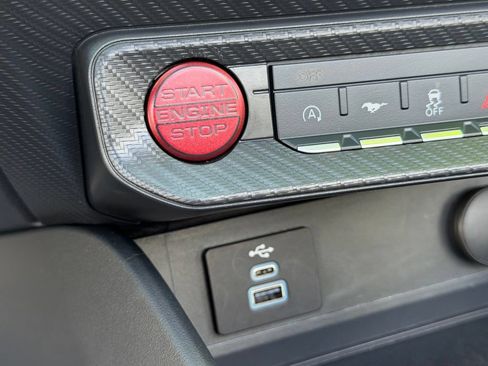 Used 2025 Ford Mustang GT Premium RWD image 32