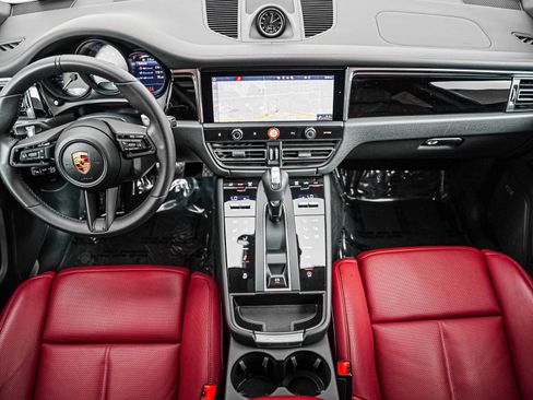 Certified 2026 Porsche Macan S AWD/4WD image 15