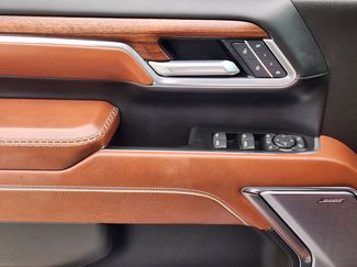 Used 2025 GMC Sierra 2500 Denali Ultimate video 3