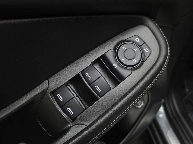 Used 2022 Buick Encore GX Essence FWD image 31