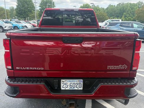 Used 2024 Chevrolet Silverado 2500 High Country w/ Technology Package AWD/4WD image 14