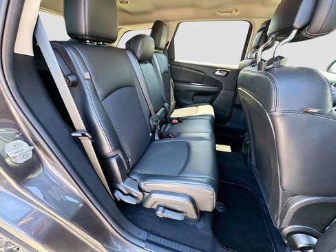 Used 2015 Dodge Journey Crossroad w/ Flexible Seating Group FWD image 32