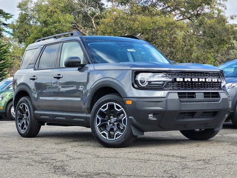 New 2025 Ford Bronco Sport Outer Banks image 2