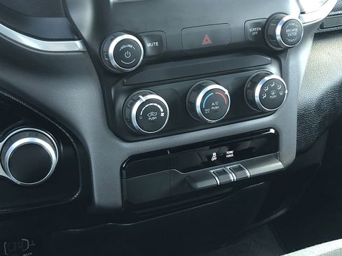 Used 2022 RAM 1500 Big Horn image 21