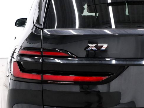 Used 2026 BMW X7 M60i image 50