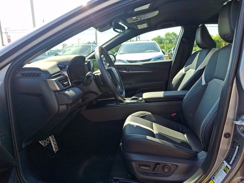 Used 2026 Toyota Camry SE w/ Convenience Package FWD image 13
