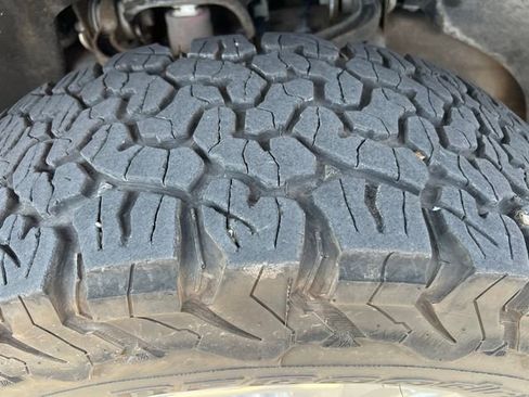 Used 2023 GMC Sierra 2500 Denali w/ Denali Ultimate Package AWD/4WD image 12