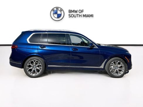 Certified 2023 BMW X7 xDrive40i image 8