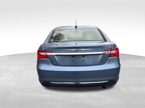 Used 2011 Chrysler 200 Touring w/ Cold Weather Group image 4