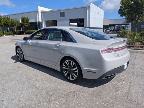 Used 2019 Lincoln MKZ Reserve FWD image 6