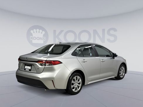 Used 2024 Toyota Corolla LE image 12