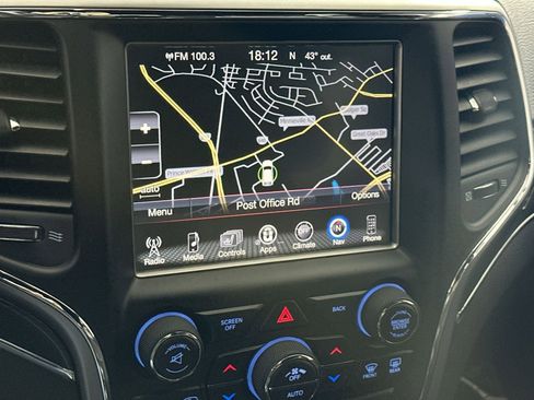 Used 2017 Jeep Grand Cherokee Trailhawk image 25