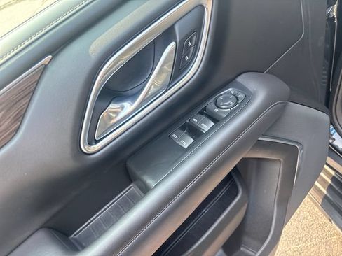 Used 2021 Chevrolet Suburban LS AWD/4WD image 14