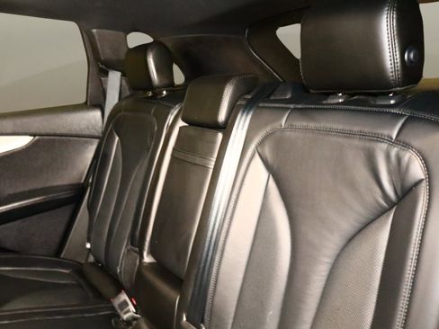 Used 2020 Lincoln Nautilus FWD w/ Equipment Group 101A image 16