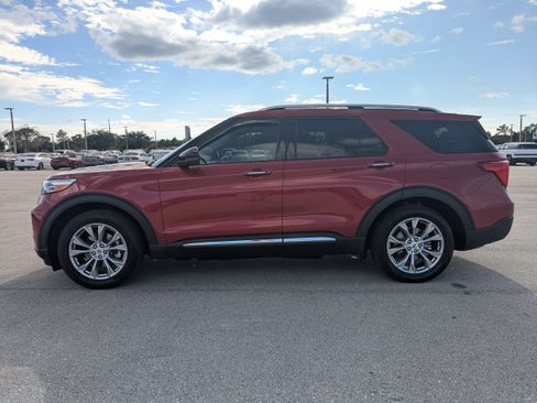 Used 2021 Ford Explorer Limited w/ Equipment Group 301A image 8
