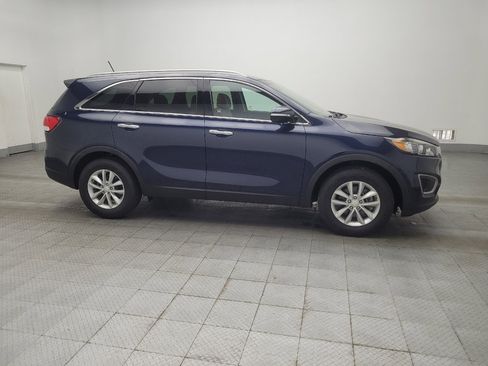 Used 2017 Kia Sorento LX FWD image 11