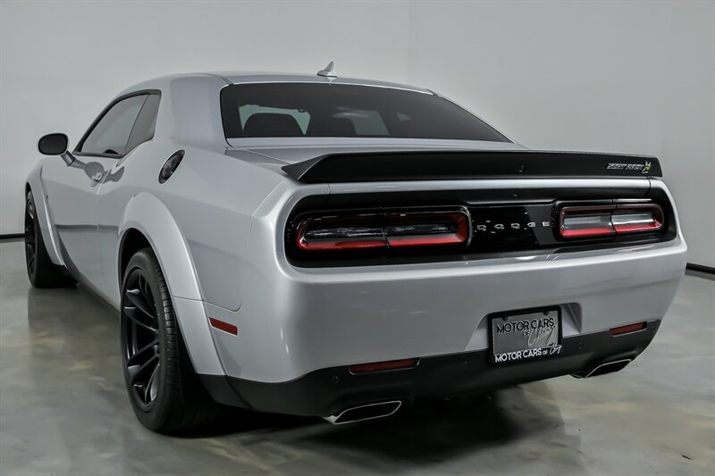 Used 2023 Dodge Challenger R/T Scat Pack RWD image 9