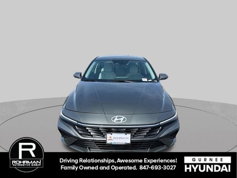 Certified 2026 Hyundai Elantra Limited FWD image 3