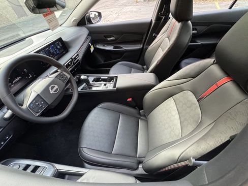 New 2026 Nissan Sentra SR w/ SR Premium Package image 27