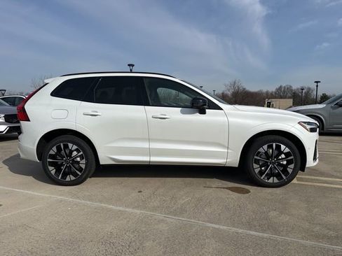 New 2026 Volvo XC60 B5 Plus w/ Protection Package Premier AWD/4WD image 9