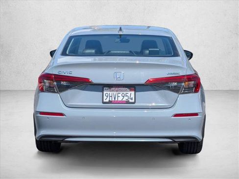 Used 2023 Honda Civic Touring image 7