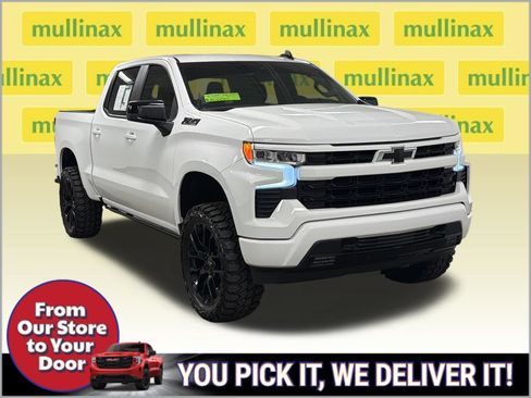 Used 2025 Chevrolet Silverado 1500 RST w/ Z71 Off-Road Package AWD/4WD image 2