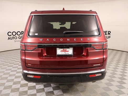 Used 2022 Jeep Wagoneer Series III RWD image 23