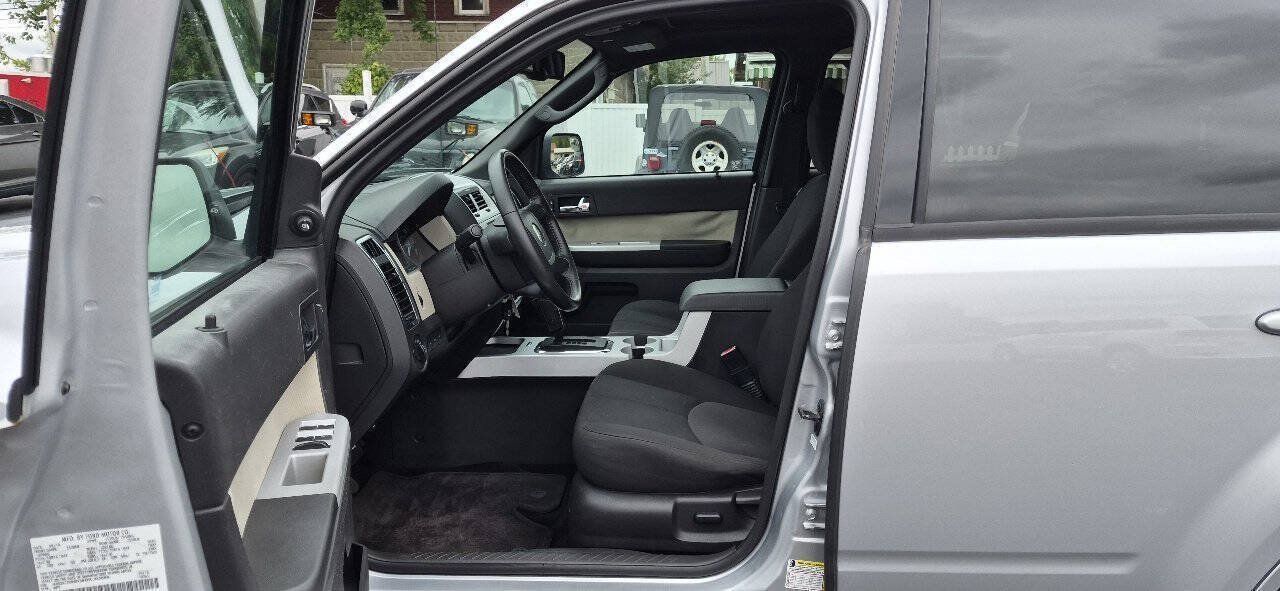 Used 2011 Mercury Mariner 2WD w/ 101A Rapid Spec Order Code image 16