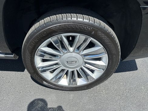 Used 2017 Cadillac Escalade Platinum AWD/4WD image 30