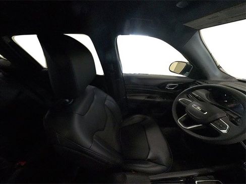 New 2026 Jeep Compass Latitude image 38