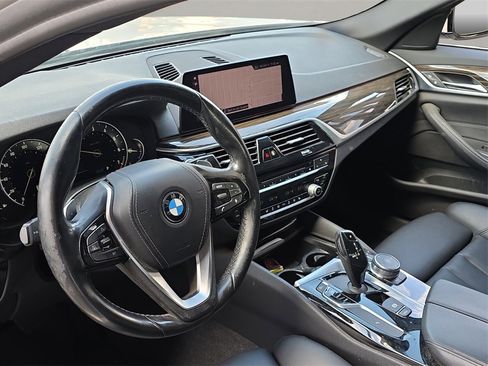 Used 2019 BMW 530i w/ Convenience Package image 14